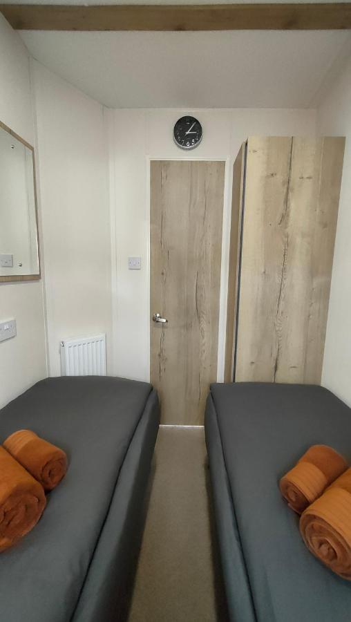 3 Bedroom Stylish Caravan - Vans With Business Sign Not Allowed Port Seton Exteriér fotografie